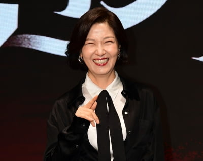 서이숙, 강한 카리스마 반전 함박미소[TEN포토]