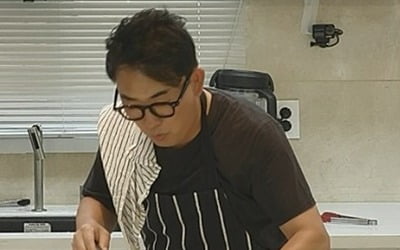 '이승철♥' 재혼 아내, 61세 안 믿기는 미모…"할리우드 배우 같아" 감탄 ('신랑수업')
