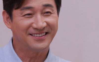 'Twice divorced' Jeon No-min reunites with daughter Jo Yoon-hee after 11 years