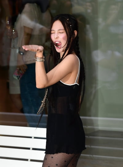 블랙핑크 제니, 치명적인 딥키스 날리며~[TEN포토]