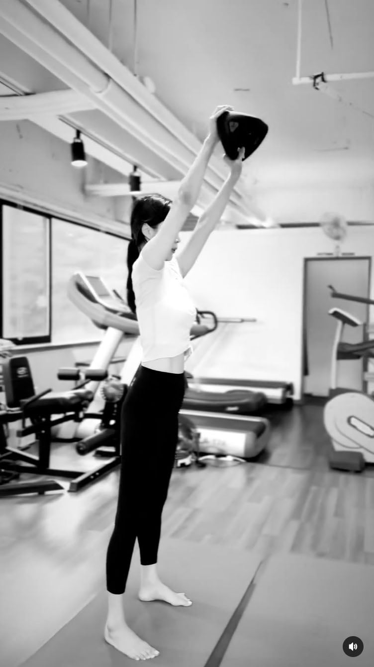 한지혜, 출산 후 15kg 감량+여리여리 몸매 유지 비결 있었네…"매주 2번씩 운동"