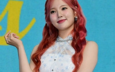 '전원 20대' 위클리 "10대 때와의 차이점, 친구에서 가족 됐다"