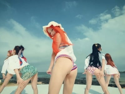 (G)I-DLE、「クラクション」レベルを超えた露出に甲論乙駁
