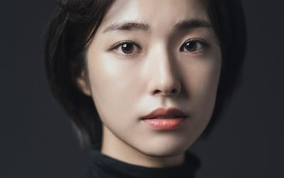 하영, '오프닝 2024' 첫 주자 '덕후의 딸' 주인공 캐스팅…'대문자 T' 기자