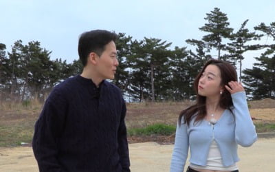 21기 현숙, 아주 '신났네'…배 까고 '한의사' 영호 꼬시려 앙탈 ('나는 솔로')