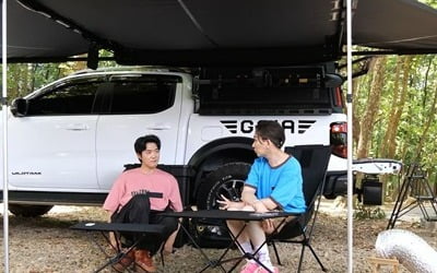 Danny Ahn, camping date with a beautiful woman