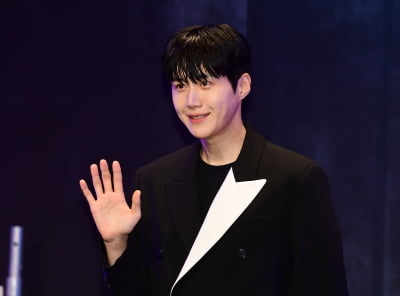김선호, 보조개 미소에 빠져든다[TEN포토]