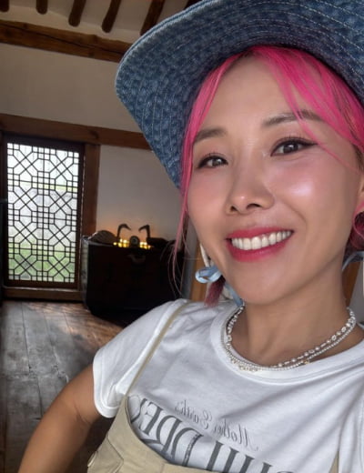Shin Bong-seon loses 11kg and has the best V-line ever