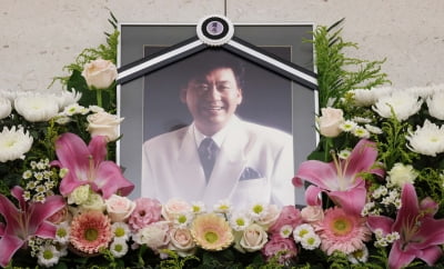 故 현철, 영정 사진속 미소[TEN포토]