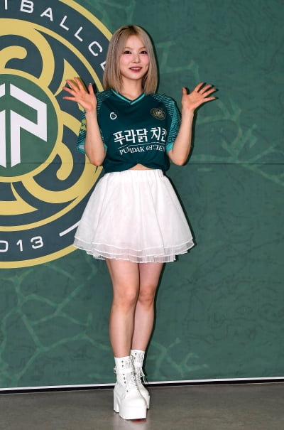 유수현, 블링블링 깜찍 손인사[TEN포토]