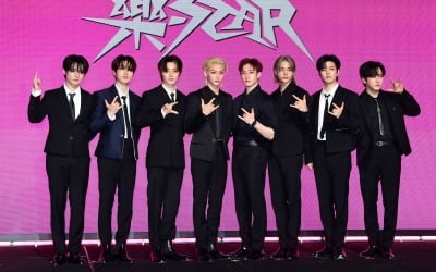 스트레이 키즈, JYP와 동행 이어간다…멤버 전원 재계약 [공식]
