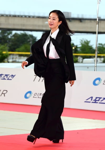 곽선영, 걸크러쉬 넘치는 발걸음[TEN포토]