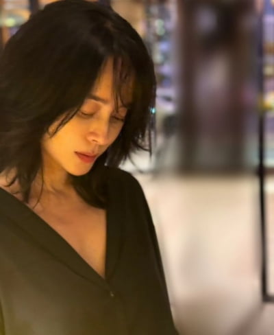 우희진 '곧 50세' 안 믿기는 고혹 비주얼…"동양 올리비아 핫세"라 불릴만 하네