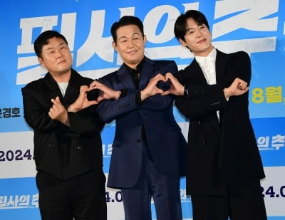 [종합]박성웅, 부상투혼에 브래지어 착용까지…곽시양×윤경호와 웃음 '필사의 추격'