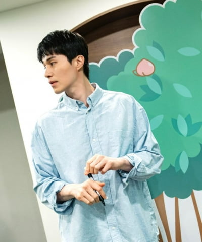 '♥장도연 픽' 이유 있었네…185cm 이동욱, '42세' 안 믿기는 청량미