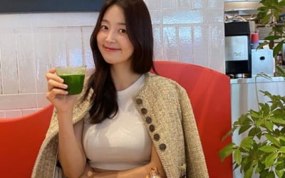 '♥검사' 한지혜, 걸친 재킷만 355만 원…우아한 사모님 룩