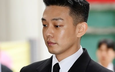 Yoo Ah-in, accused of same-sex sexual assault, joins hands with lawyer who reported Burning Sun's golden phone