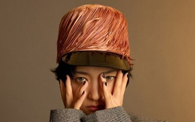 김태리, 1960년 레트로 콘셉트 찰떡 소화…"내 선택, 전부 다듬어가는 일" [화보]