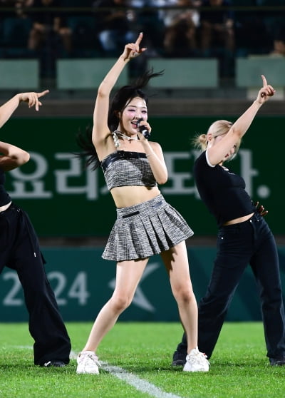 헤니, 긴머리 휘날리며~[TEN포토]