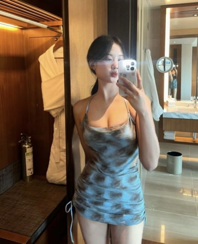 '이동국 딸' 재시, 5성급 호텔서 럭셔리 휴가…육감적 비키니 자태