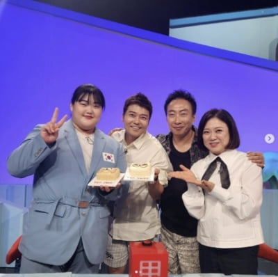 Jun Hyun-moo Reunites with Weightlifting Silver Medalist Park Hye-jeong