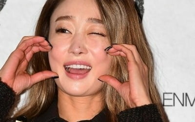 [종합] '42세' 최여진, ♥7살 연상 돌싱남과 열애…"나보다 키 작은 아저씨" ('돌싱포맨')
