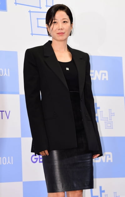 아픔 이겨낸 '진짜 프로' 전혜진, 용기 낸 코믹·액션·가족극…시나브로 복귀[TEN피플]