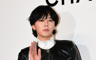 G-DRAGON、「10月カムバック・11月公演・MAMAとも未定」