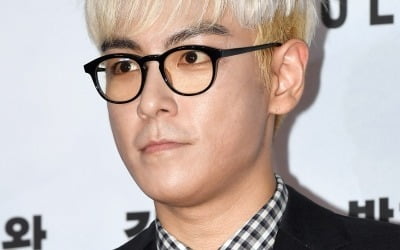 '빅뱅' 탑, 팬 저버린 빅뱅 지우기…데뷔 18주년 축하한 팬도 '칼차단' [TEN이슈]