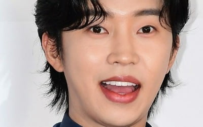 Lim Young-woong, reportedly earned an annual salary of 23.3 billion won