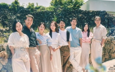 이게 50대 이상 비주얼이라고?…시니어 연애 '끝사랑', 8인 포스터 공개