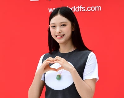 뉴진스 해린, 작은얼굴에 꽉 찬 예쁨[TEN포토]