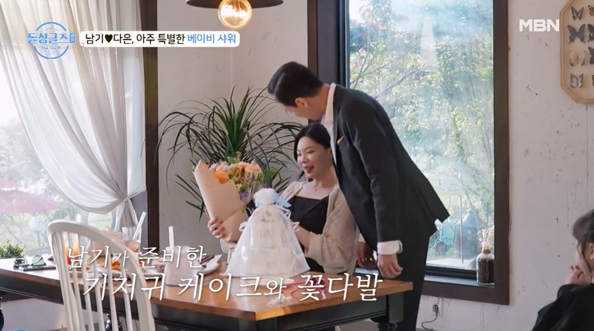 [종합] 이다은 "정 떨어진 줄" 오열…사라졌던 ♥윤남기, 만삭 이벤트 준비했다('돌싱글즈')