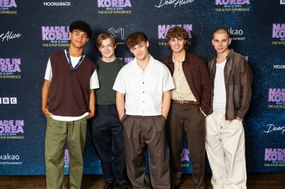 SM初のイギリスのボーイズグループ公開「平均年齢21歳」