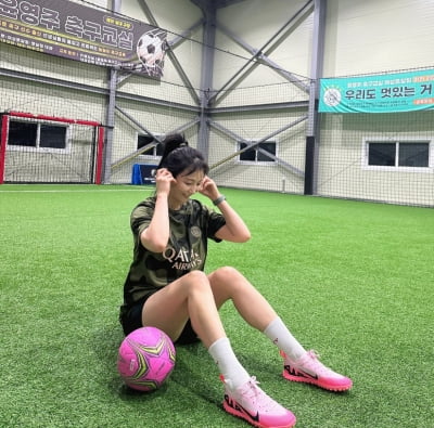 '167cm 54kg' 안혜경, 365일 축구하면서 "다이어트 시급" 이라니
