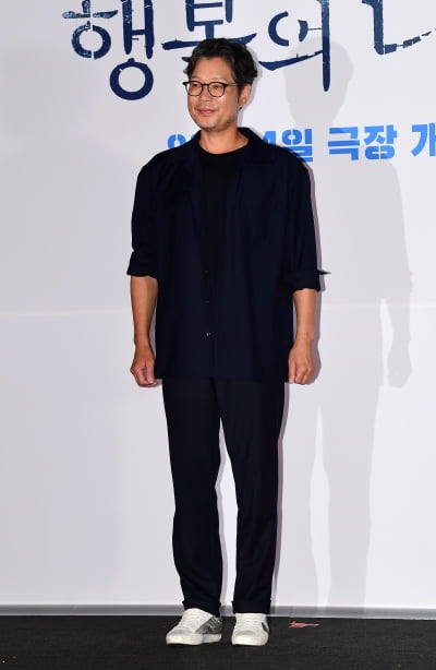 유재명, 여유 넘치는 포토타임[TEN포토]
