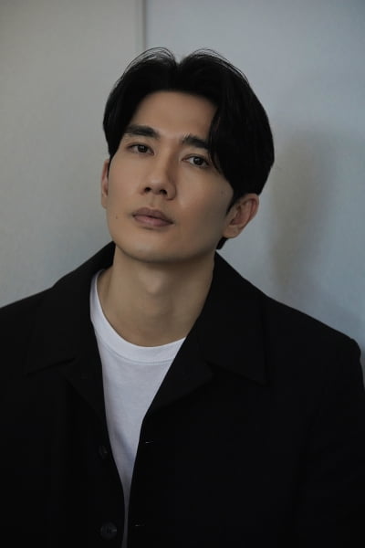 취재진에게도 1시간이 1년같았던 일정…엄태구 "오늘 달나라 갈 것 같아요"[TEN인터뷰]