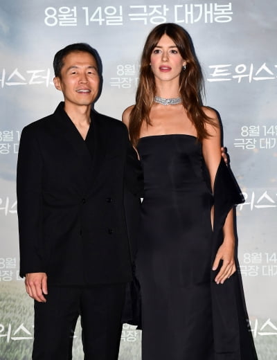 [종합] '미나리' 정이삭 감독의 달라진 스케일…휘몰아치는 토네이도에 정면돌파('트위스터스')