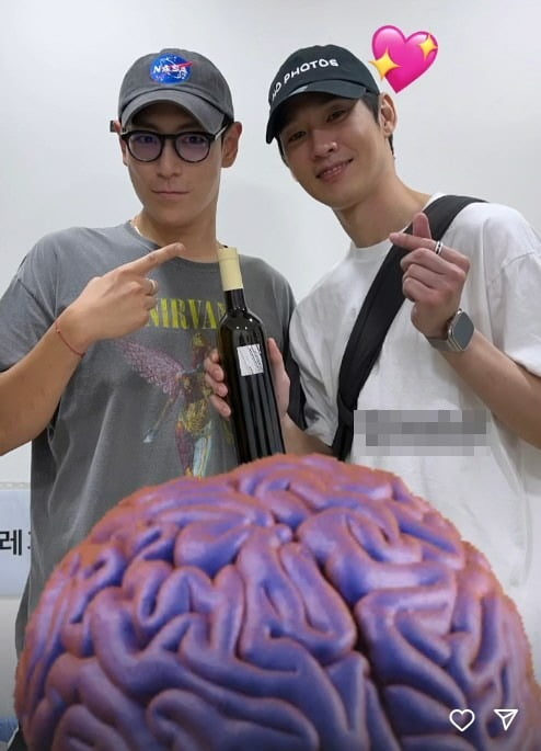 사진=탑 SNS