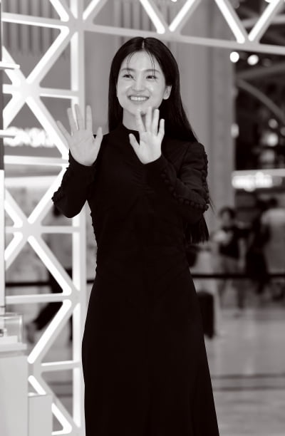 김태리, 흑백을 뚫고 나오는 아우라[TEN포토]