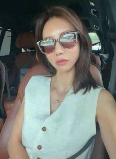 "역시 걸그룹 출신" 애프터스쿨 정아, 3만원대 선글라스 명품으로 둔갑시키는 아우라