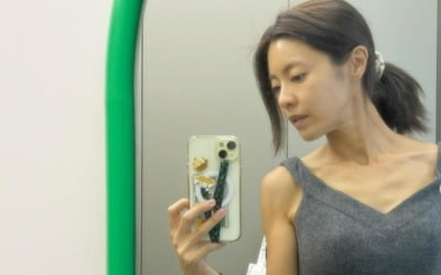 '의사♥' 이윤지, 여전히 뼈말라인데…"10년 전 예복 지퍼 안 잠겨"