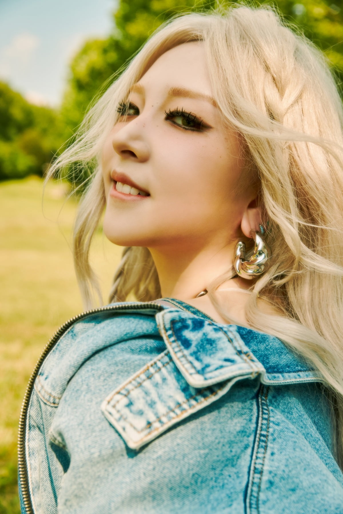 그룹 카드 전지우/사진제공=RBW, DSP미디어