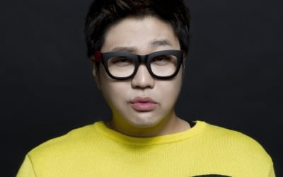 故신사동호랭이, KWDA 베스트프로듀서상 수상 …MC몽 "K팝 발전에 긍정 영향 끼친 후배"