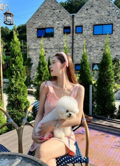 전현무, 프리지아 럭셔리 하우스 공개에 "좋아요" 하트 꾹