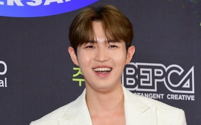 Kim Jae-hwan Shares Candid Thoughts on 'Produce 101 Season 2' and Encourages Aspiring Trainees