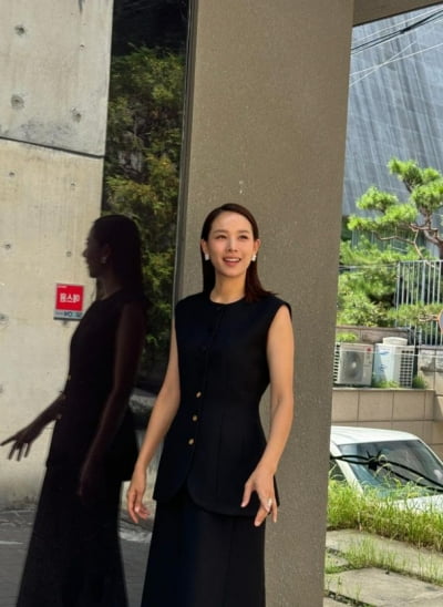 170cm는 다르네…조윤희, 블랙만 걸쳤는데 '모델 포스'