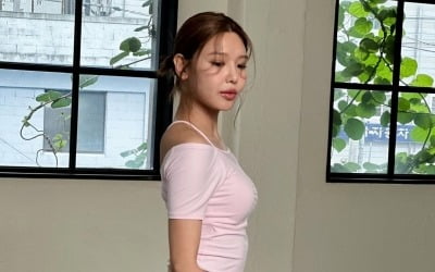 '172cm 49kg' 소시 수영, 발레복으로 뽐낸 종잇장 기럭지…♥정경호가 푹 빠질 만하네