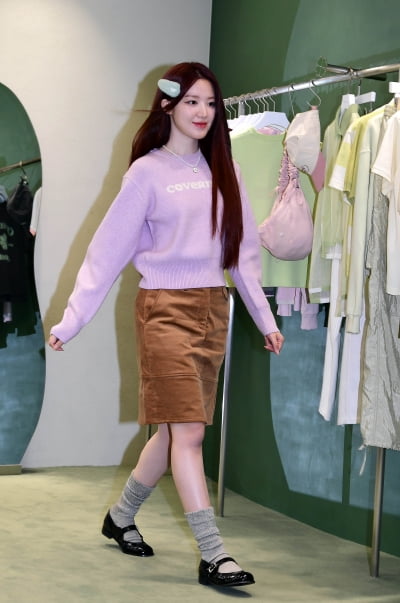 (여자)아이들 슈화, 걸어다니는 인형[TEN포토]