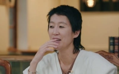 홍진경, '평창동 3층 대저택'에 비밀 공간 있었다…"벽 안쪽 곳곳에 숨겨놔" ('이유있는건축')